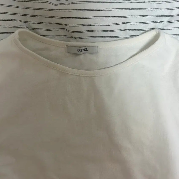 [SOLD OUT] 보우아카이브 latte tee