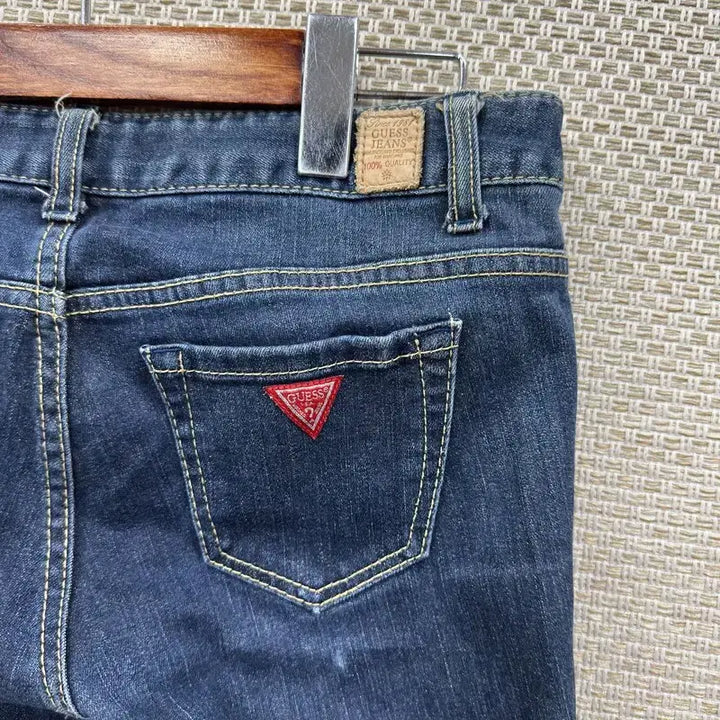 [SOLD OUT] 게스 스판 데님 청바지 28인치 D06440