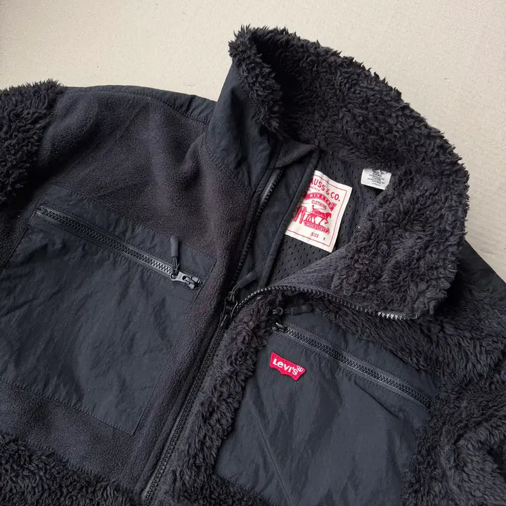 [SOLD OUT] 리바이스 레드 탭 플리스 자켓