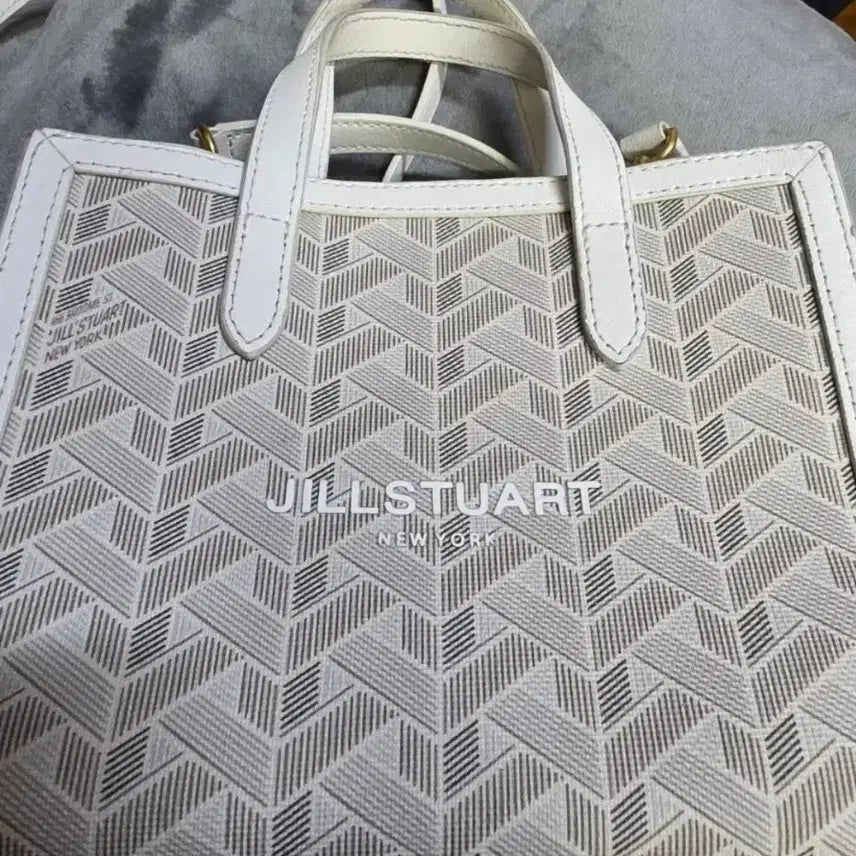 [SOLD OUT] 질스튜어트 뉴욕 패턴 토트백