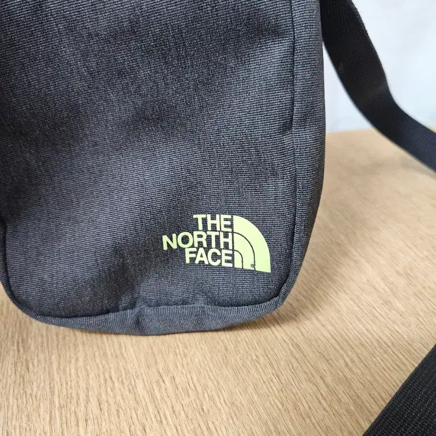 [SOLD OUT] 노스페이스 미니크로스백 폰가방