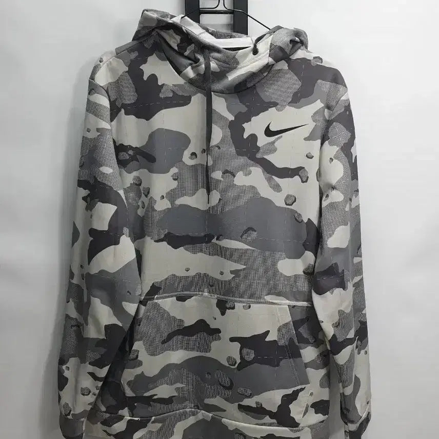 [SOLD OUT] 나이키 후드티 써미핏 카모 풀오버 후디 m
