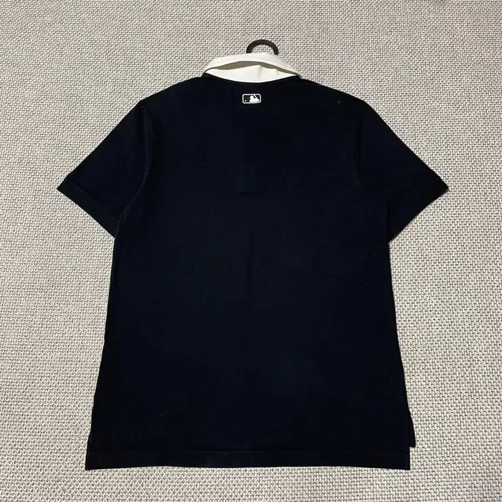 [SOLD OUT] L MLB 뉴욕양키즈 반팔 카라티셔츠 B.8300
