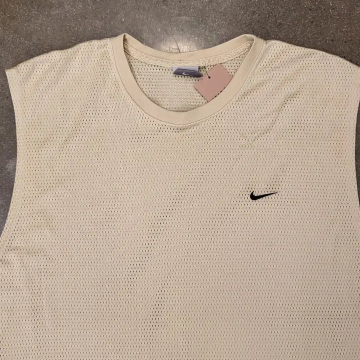 [SOLD OUT] 나이키 베이지 민소매