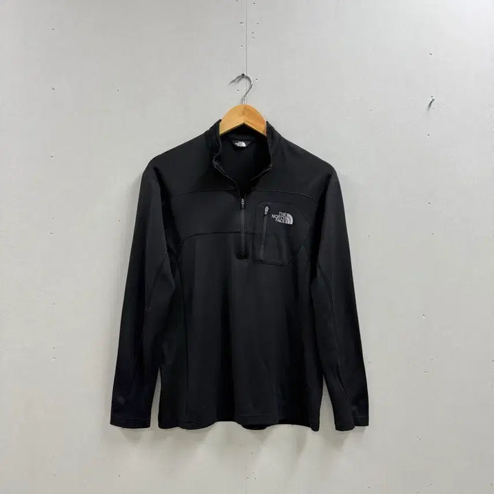 [SOLD OUT] 남성 100 / 노스페이스 반집업 긴팔 티셔츠 블랙