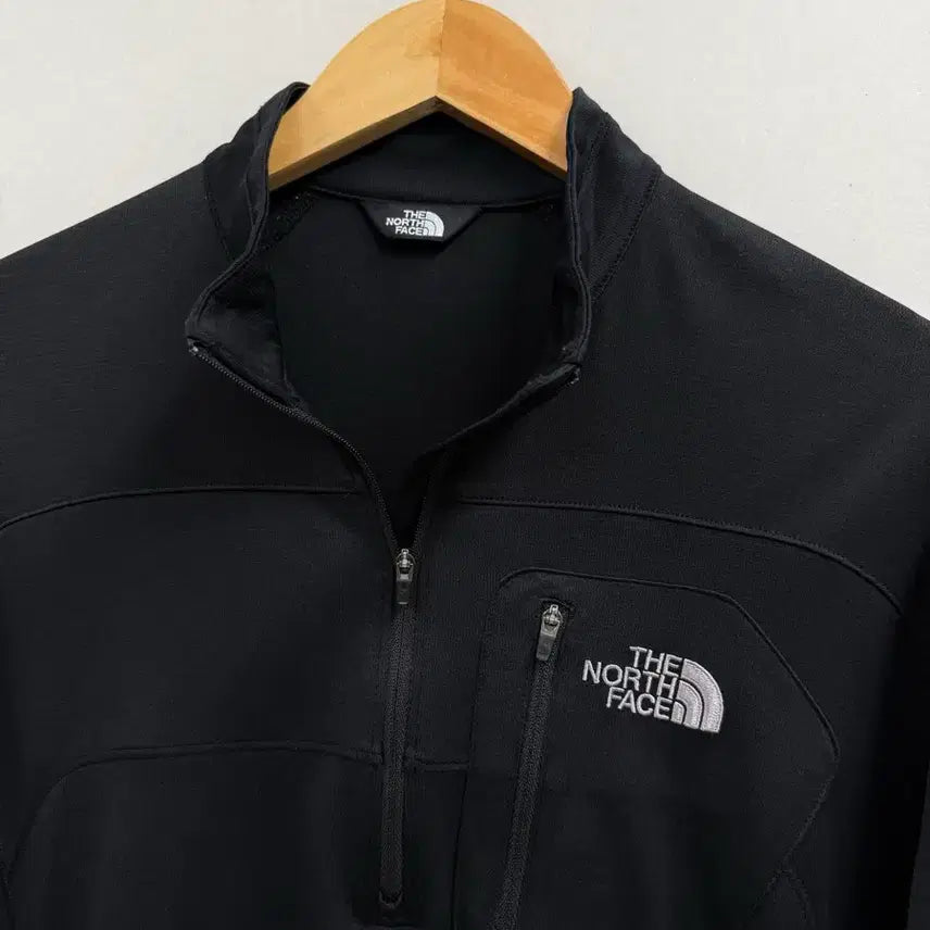[SOLD OUT] 남성 100 / 노스페이스 반집업 긴팔 티셔츠 블랙