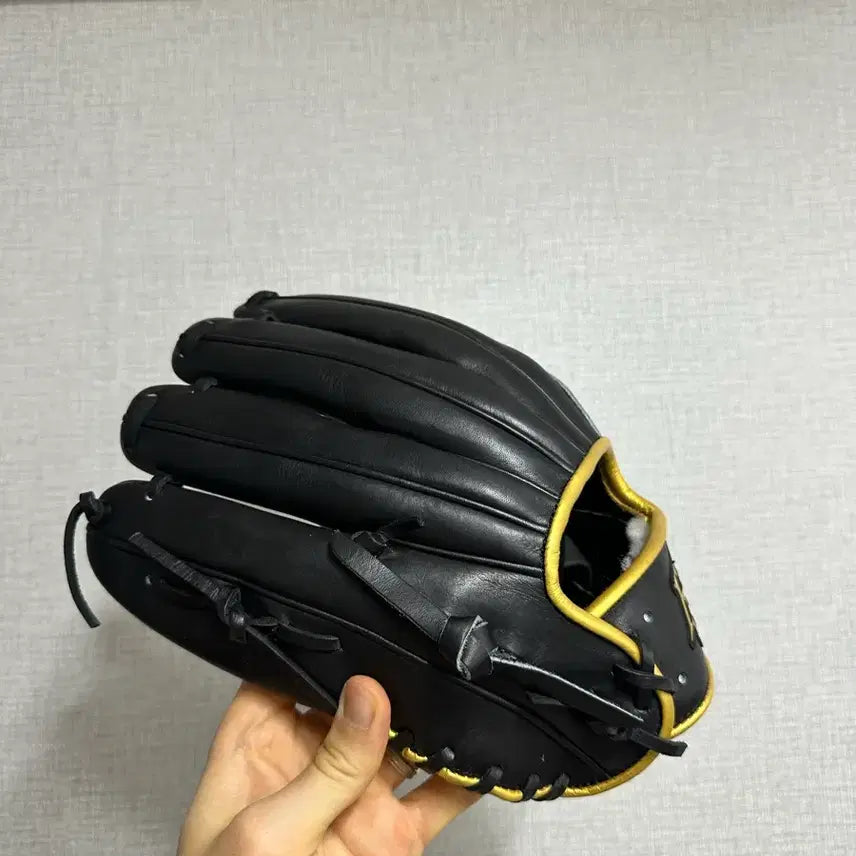 [SOLD OUT] 하이골드 내야 야구글러브