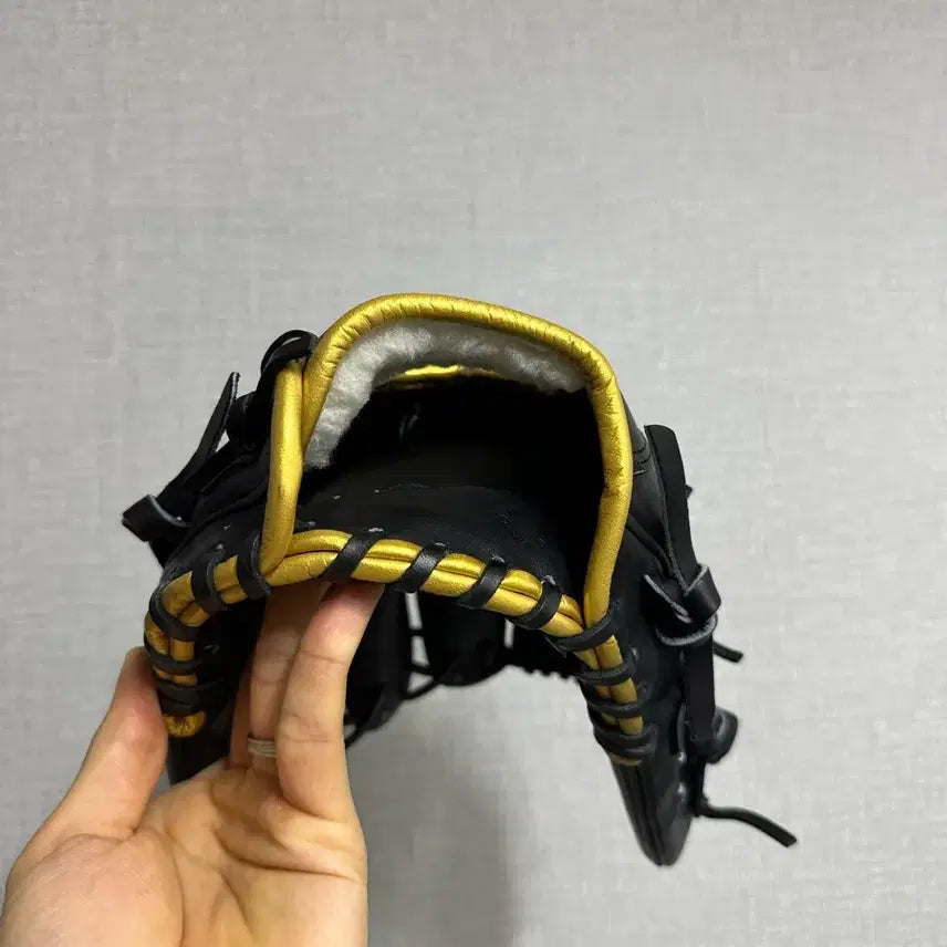 [SOLD OUT] 하이골드 내야 야구글러브