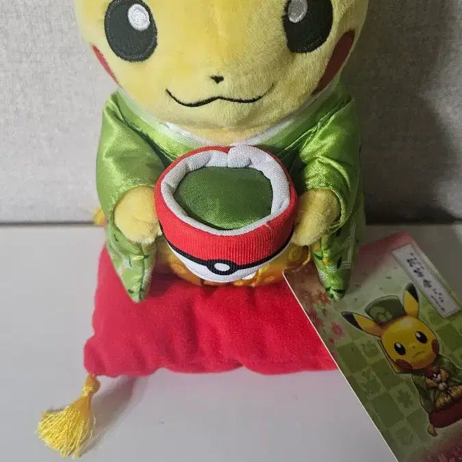 [SOLD OUT] 포켓몬센터 교토 다과회 피카츄 인형