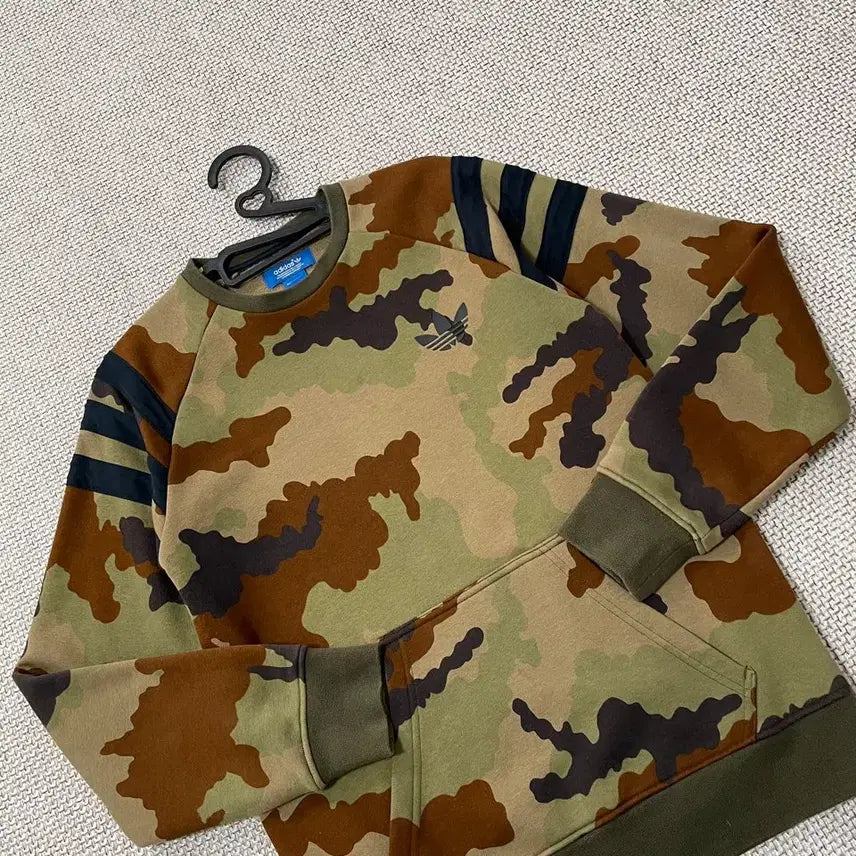 [SOLD OUT] S 아디다스 카모 기모 라운드 맨투맨 B.7080