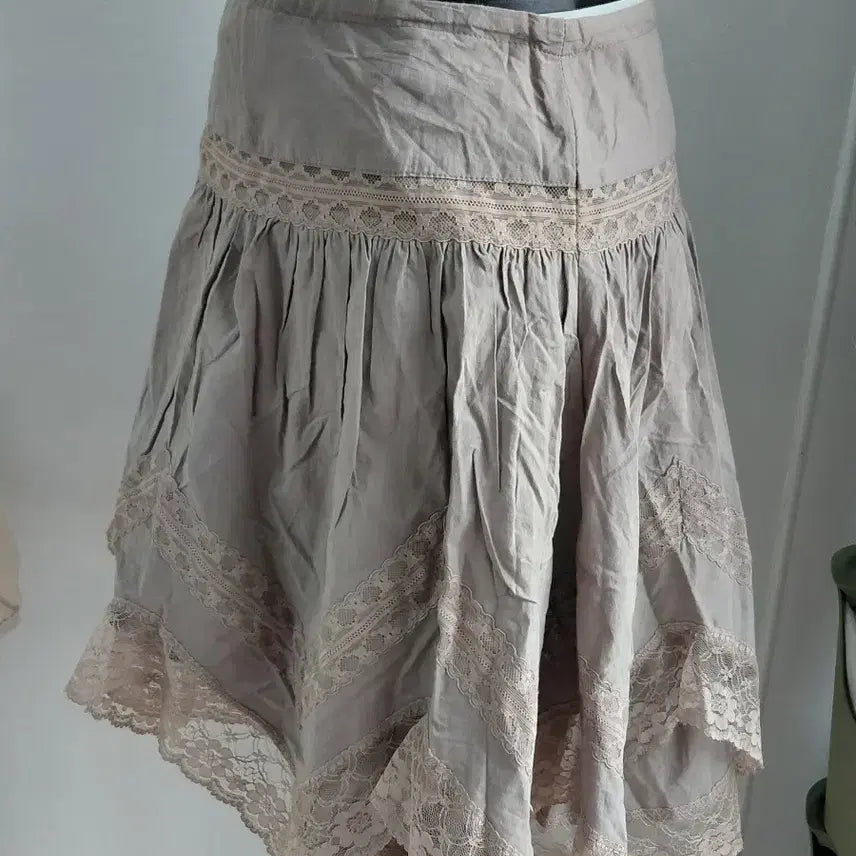 [SOLD OUT] [빈티지] 플레어 스커트 레이스 장식 베이지 55
