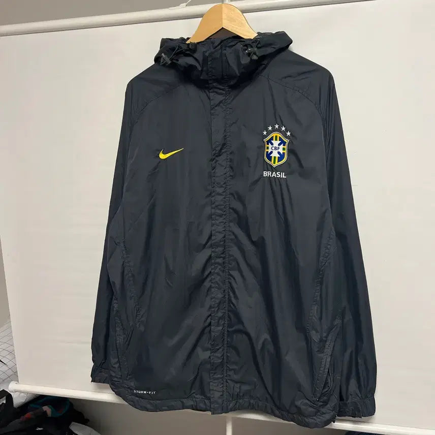 [SOLD OUT] [정품/L] 나이키 브라질 국대 스톰핏 레인자켓 트레이닝 바람막이