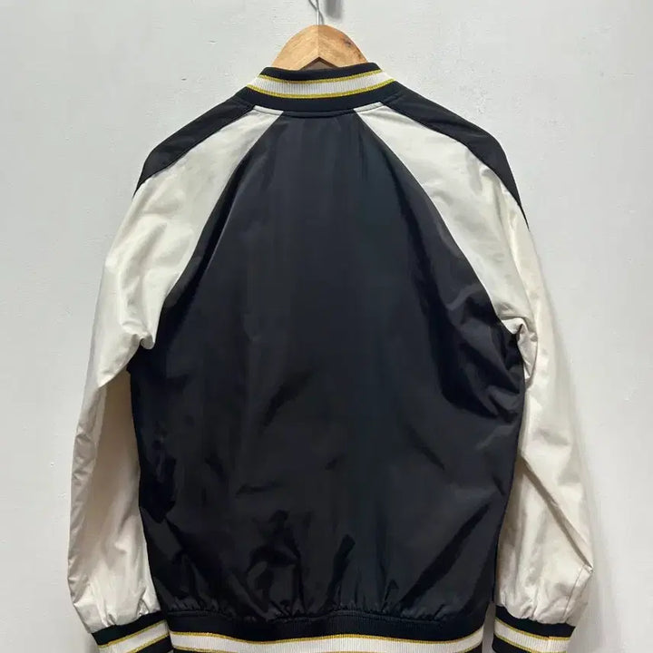 [SOLD OUT] 시카고 불스 NBA 스타디움 점퍼 블랙 화이트 M