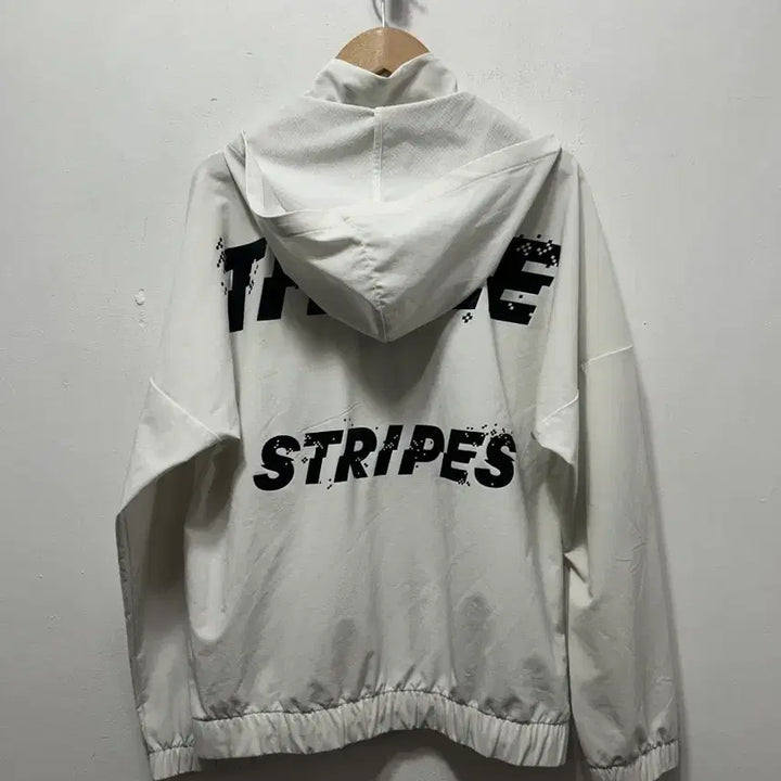 [SOLD OUT] 아디다스 바람막이 흰색 키즈 150사이즈
