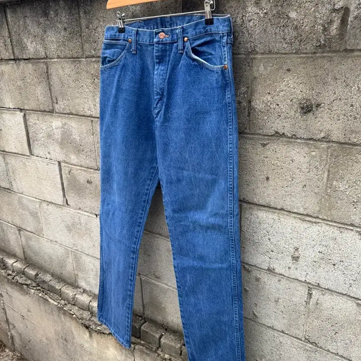 [SOLD OUT] 00s 랭글러 빈티지 13mwzpw 카우보이컷 데님 팬츠 33