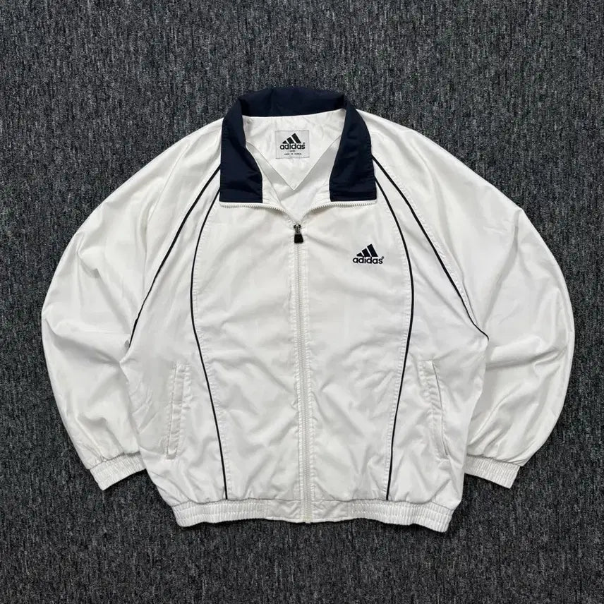 [SOLD OUT] 아디다스 올드스쿨 화이트 바람막이