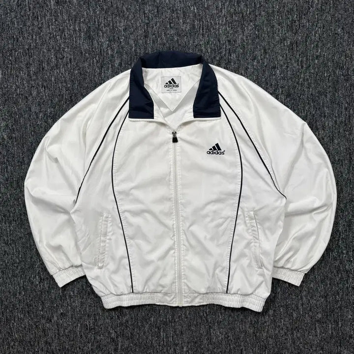 [SOLD OUT] 아디다스 올드스쿨 화이트 바람막이