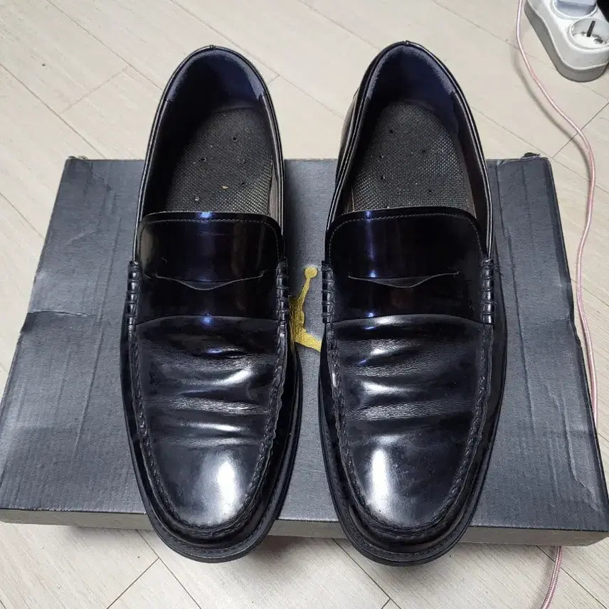 [SOLD OUT] 탠디 남성 로퍼 블랙 260mm 상태매우좋음