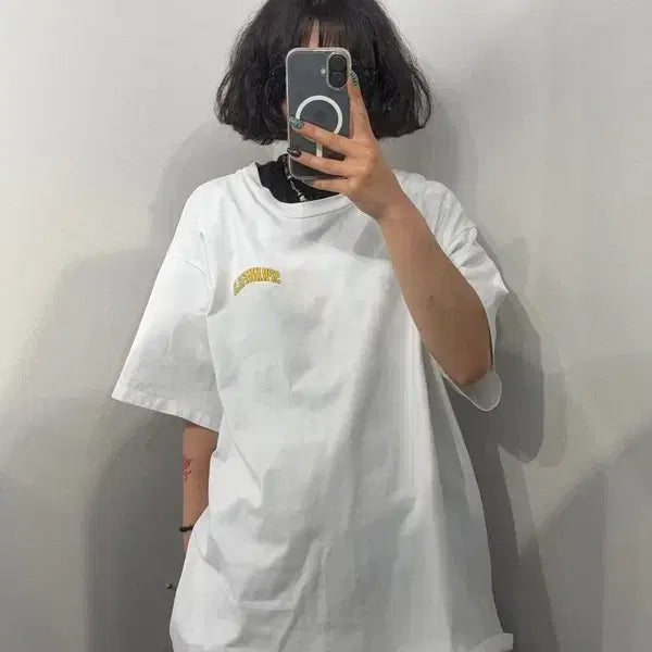 [SOLD OUT] XL 리바이스 X 심슨 콜라보 그래픽 반팔 티셔츠 화이트