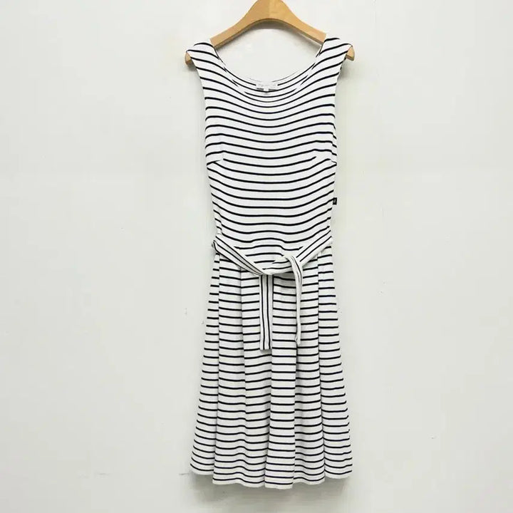 [SOLD OUT] 아네스베 스트라이프 민소매 원피스