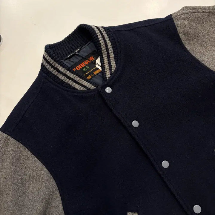[SOLD OUT] [L] 맥그리거 울 바시티 야구 점퍼 네이비/그레이