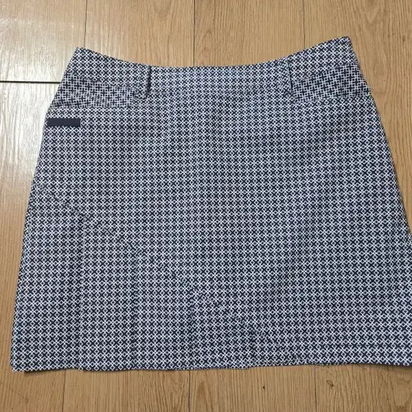 [SOLD OUT] 루이까스텔/골프치마/골프스커트/정품/상태A