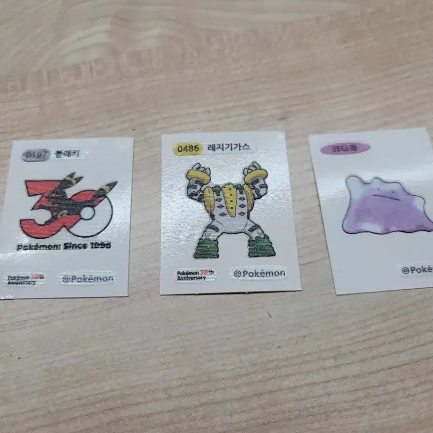 [SOLD OUT] 포켓몬띠부실 메타몽,레지기가스,블래키판매! (개별가능합니다!)