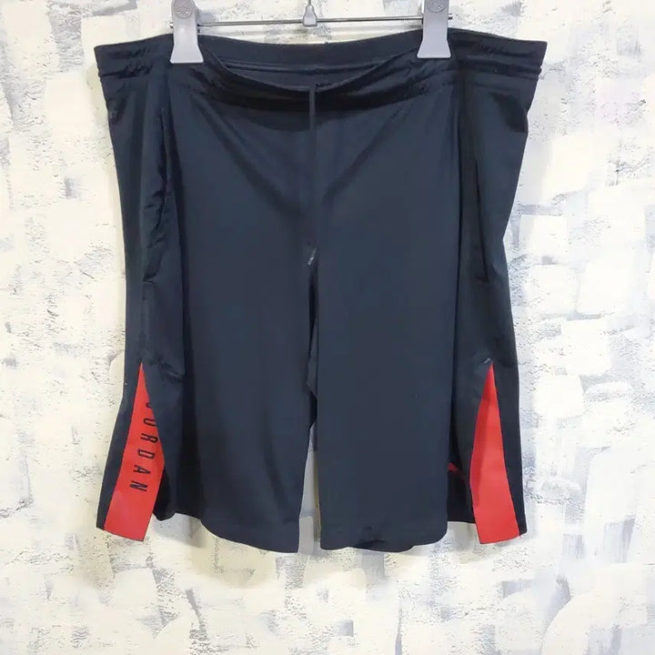 [SOLD OUT] 조던 드라이핏 점프맨 반바지 네이비 레드 M