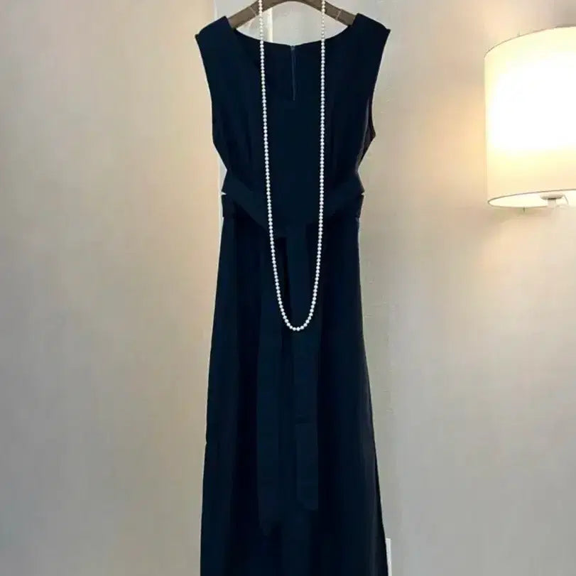 [SOLD OUT] 롱나시 면린넨 브이넥네이비 벨트맥시  원피스