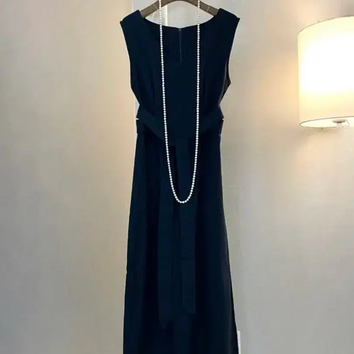 [SOLD OUT] 롱나시 면린넨 브이넥네이비 벨트맥시  원피스
