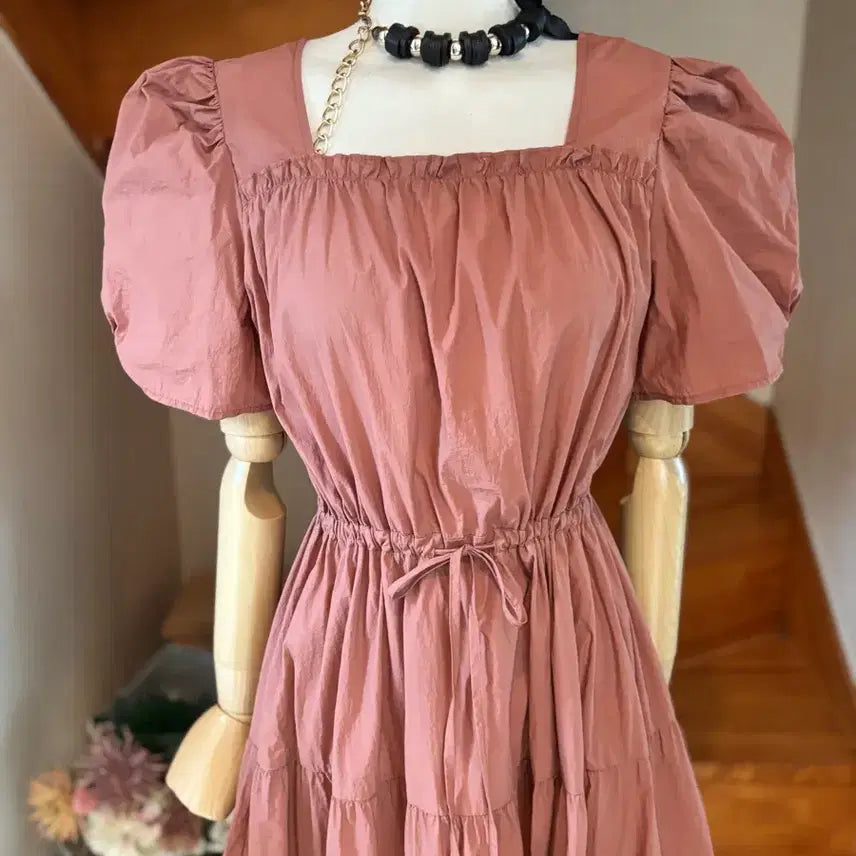 [BUNJANG] Plastic Island Puff Sleeve Square Neck Ruffle Dress Pink / 퍼프 소매 스퀘어넥 캉캉 원피스 핑크. 플라스틱아일랜드