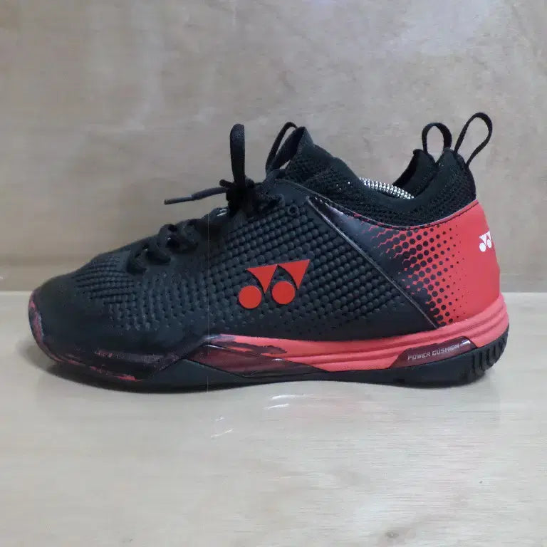 [BUNJANG] Yonex Power Cushion Badminton Shoes (Size 260) / 휘리릭구제 260 요넥스 파워쿠션 배드민턴화 260624
