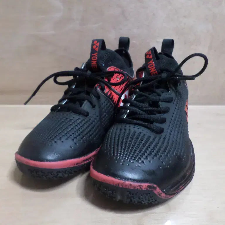 [BUNJANG] Yonex Power Cushion Badminton Shoes (Size 260) / 휘리릭구제 260 요넥스 파워쿠션 배드민턴화 260624
