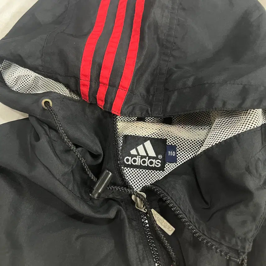 [BUNJANG] Adidas Old School Big Logo Windbreaker Hoodie Jacket Red Black / 아디다스 올드스쿨 빅로고 검빨 바람막이 후드 자켓 레드 블랙