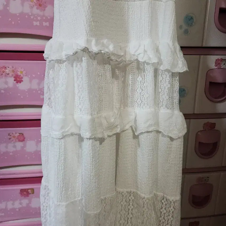[BUNJANG] White Lace Frill Maxi Dress / 끈 레이스 캉캉 원피스 화이트 마른66가능~ 옆에지퍼잇고속치마잇어요