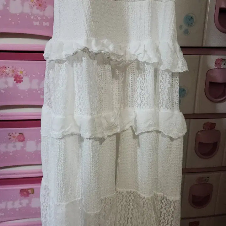 [BUNJANG] White Lace Frill Maxi Dress / 끈 레이스 캉캉 원피스 화이트 마른66가능~ 옆에지퍼잇고속치마잇어요