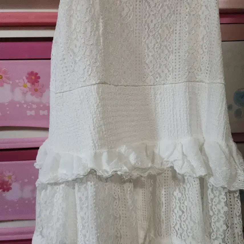 [BUNJANG] White Lace Frill Maxi Dress / 끈 레이스 캉캉 원피스 화이트 마른66가능~ 옆에지퍼잇고속치마잇어요