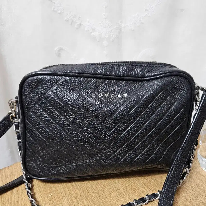 [BUNJANG] Lovecat Crossbody Bag / 러브캣 크로스백