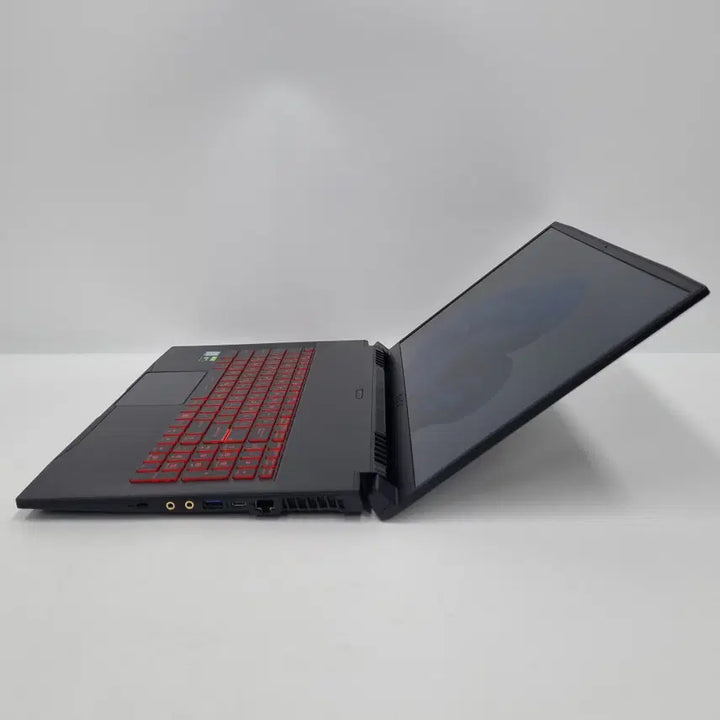 [BUNJANG] MSI GF75 Thin 9SCXR Gaming Laptop i7-9750H, 8GB RAM, 512GB SSD, GTX 1650, 17.3-inch FHD 144Hz / MSI GF75 Thin 9SCXR i7 8GB 512GB GTX1650