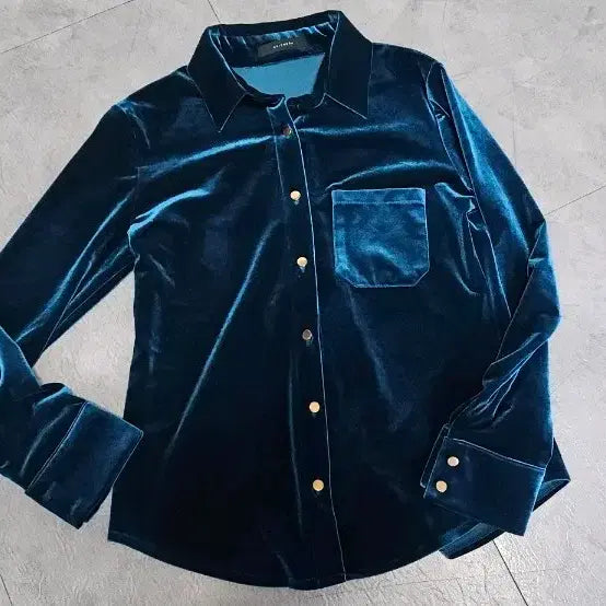 [BUNJANG] Velvet Button Shirt - Size S / 미착용 안나 벨벳 테리 금장단추 셔츠S