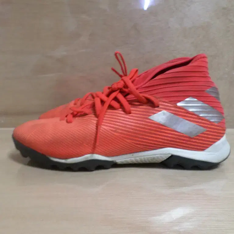 [BUNJANG] Adidas Nemeziz Futsal Cleats Red / 휘리릭구제2 245 아디다스 네메시스 풋살화 레드 260624