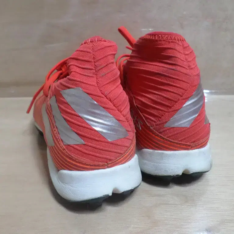 [BUNJANG] Adidas Nemeziz Futsal Cleats Red / 휘리릭구제2 245 아디다스 네메시스 풋살화 레드 260624