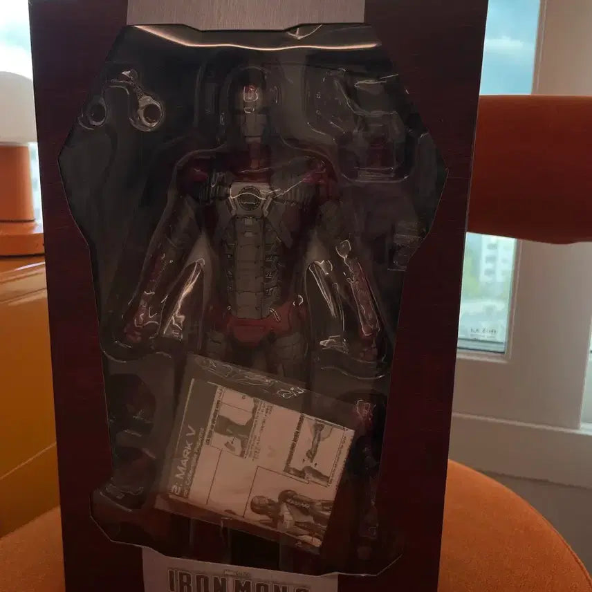 [BUNJANG] Hot Toys Iron Man Mark V Figure / 핫토이 아이언맨 마크5 피규어