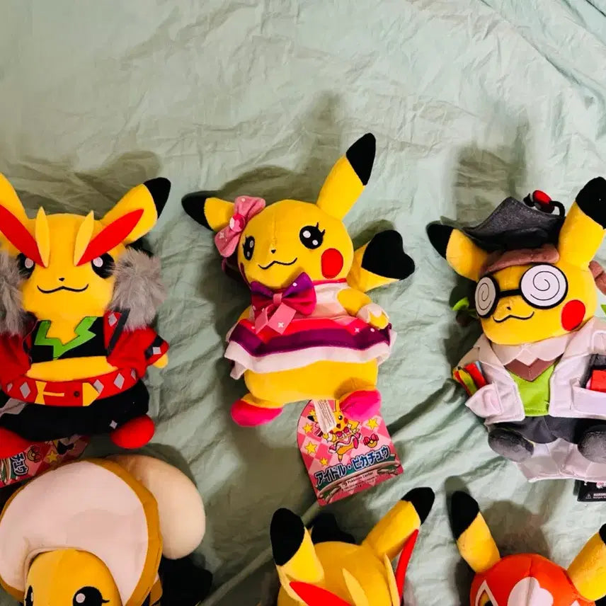 [BUNJANG] Pokemon Center Authentic Pikachu Cosplay Plush Toy / 포켓몬센터 정품 코스프레 피카츄 인형 포켓몬