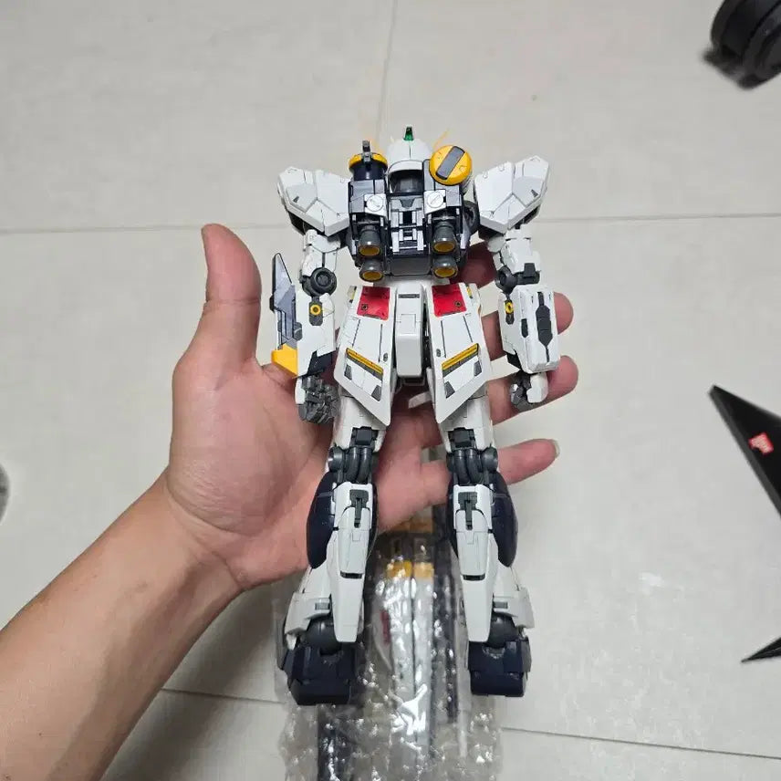 [BUNJANG] MG Nu Gundam Ver. Ka Built Model Kit / mg 뉴건담 버카 가조