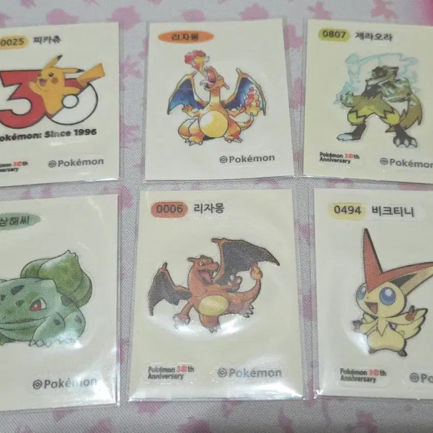 [BUNJANG] Pokemon Sticker Artworks Charizard &amp; Pikachu 30th Anniversary Collection / 포켓몬띠부씰 아트워크 리자몽 30주년 피카츄등 18종씰 모음