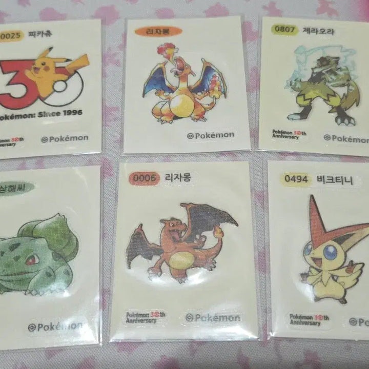 [BUNJANG] Pokemon Sticker Artworks Charizard &amp; Pikachu 30th Anniversary Collection / 포켓몬띠부씰 아트워크 리자몽 30주년 피카츄등 18종씰 모음