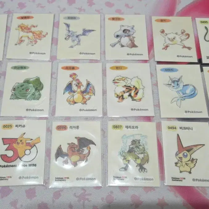 [BUNJANG] Pokemon Sticker Artworks Charizard &amp; Pikachu 30th Anniversary Collection / 포켓몬띠부씰 아트워크 리자몽 30주년 피카츄등 18종씰 모음