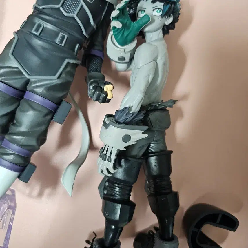 [BUNJANG] My Hero Academia Izuku Midoriya 7th Anniversary Dark Version &amp; Noir Edge Figure Bundle Set / [일괄] 히로아카 나히아 미도리야 7기 컬러 흑화 버전 + 누아르 엣지