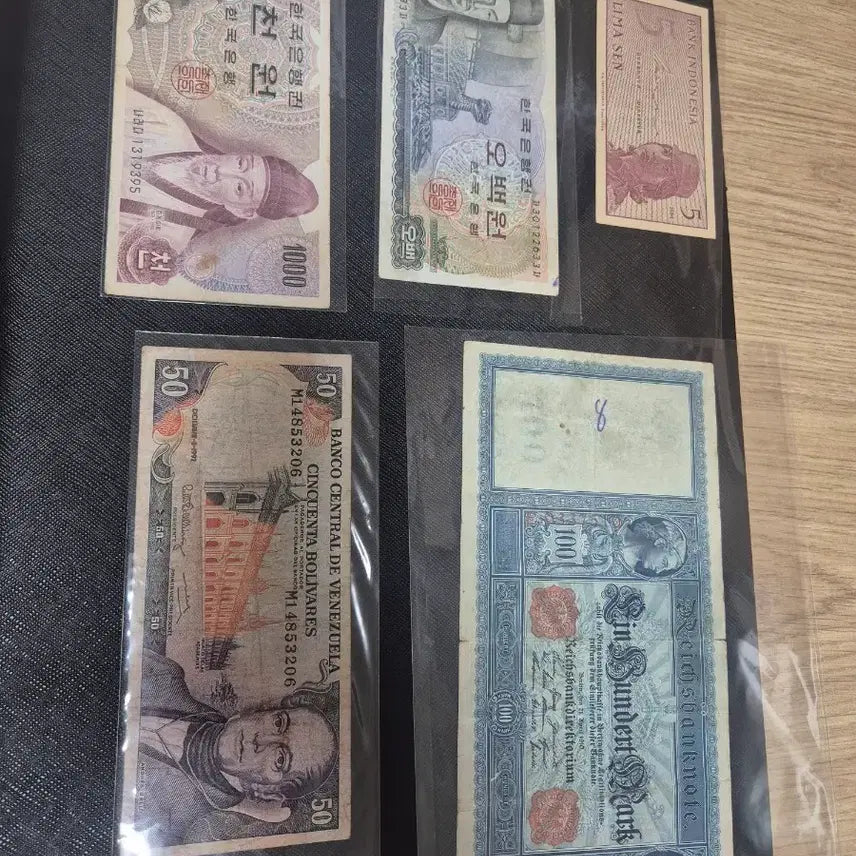[BUNJANG] Collection of 18 Foreign Banknotes with Bonus Items / 외국 지폐 모음 18종 및 서비스(다섯번째 사진)